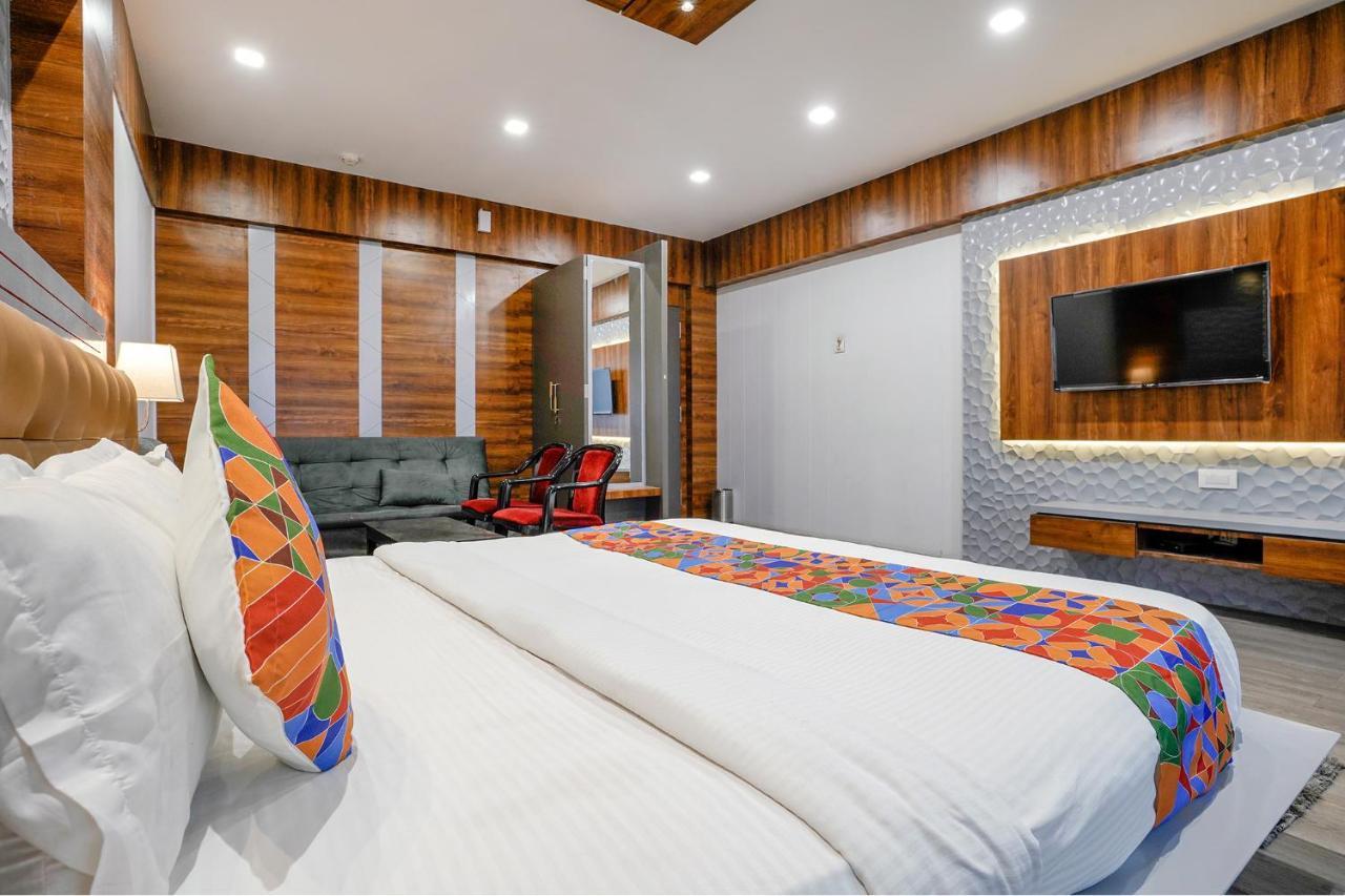 Fabhotel The Valentine - Udhna Road Surat Dış mekan fotoğraf