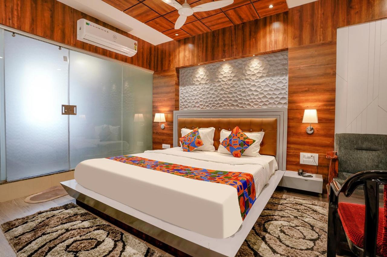 Fabhotel The Valentine - Udhna Road Surat Dış mekan fotoğraf
