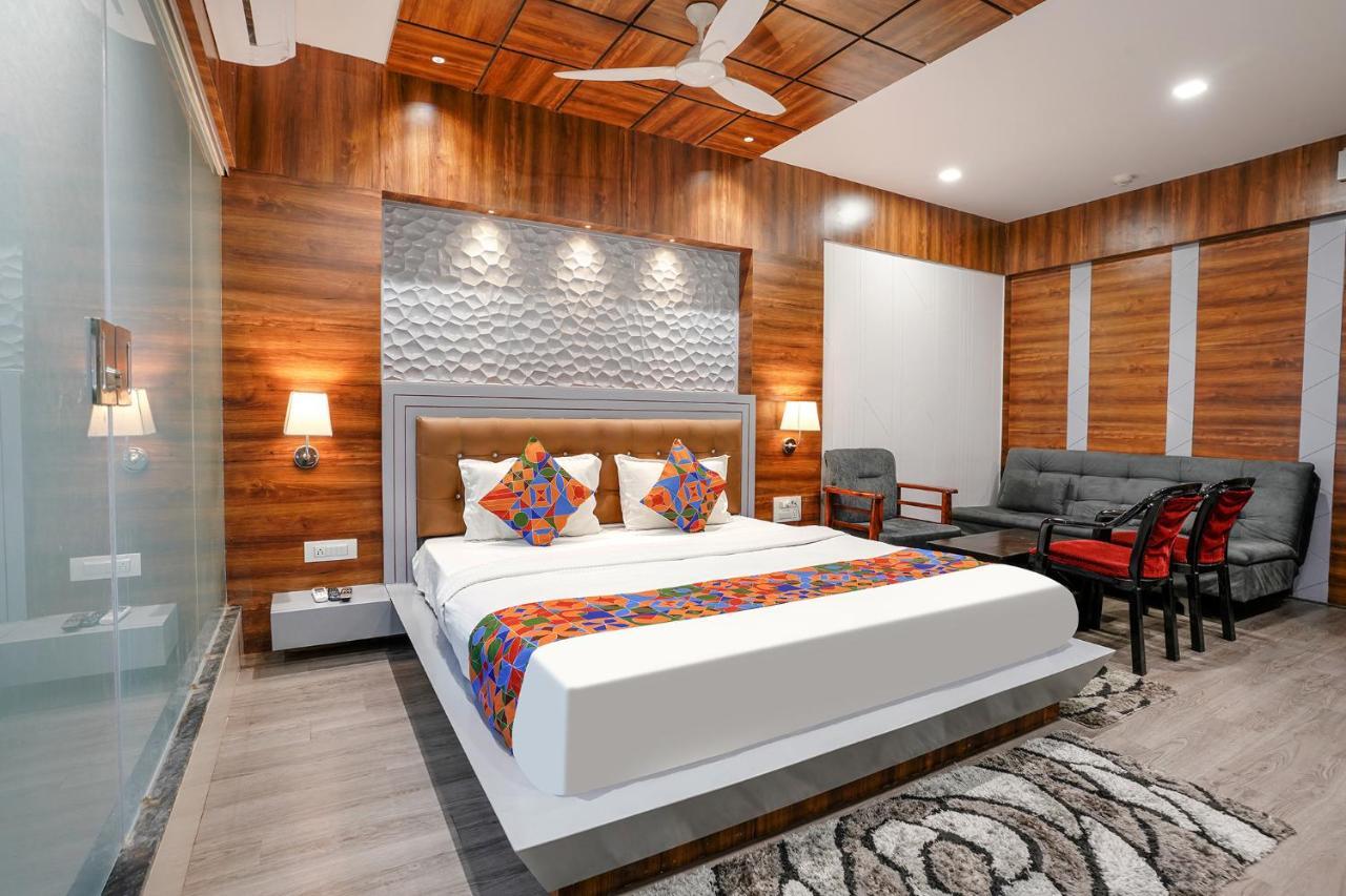 Fabhotel The Valentine - Udhna Road Surat Dış mekan fotoğraf